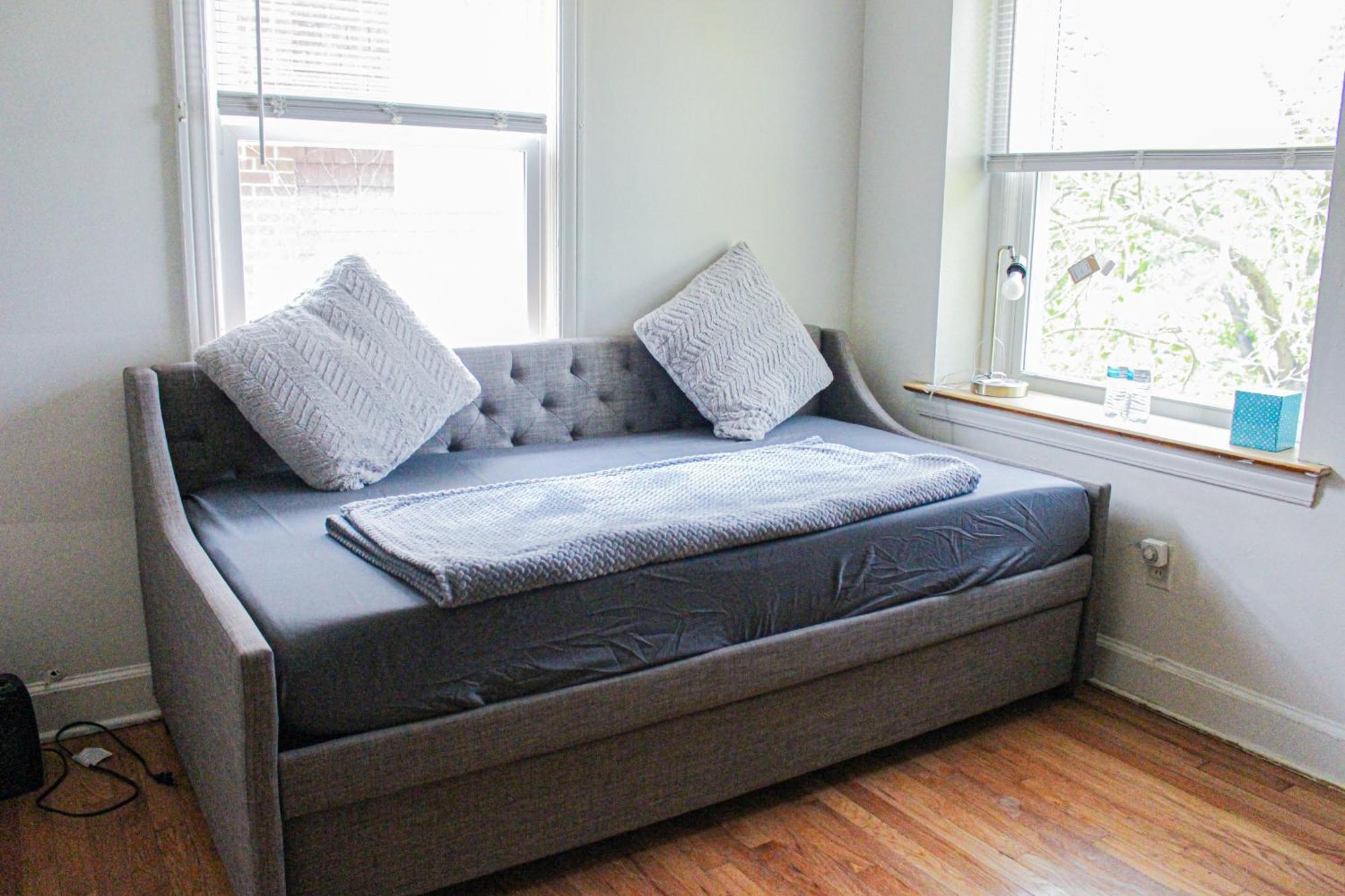 Master Bedroom In Home Away From Home Detroit Exteriör bild