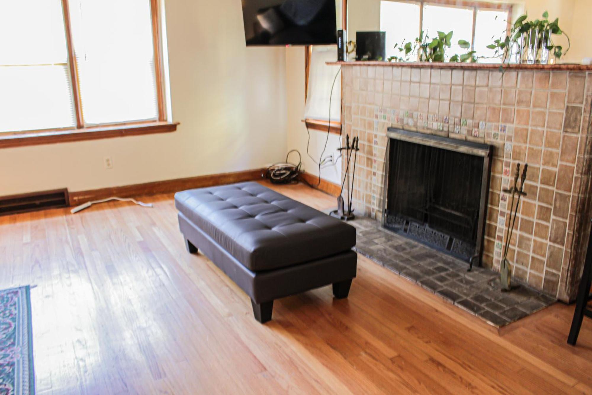 Master Bedroom In Home Away From Home Detroit Exteriör bild